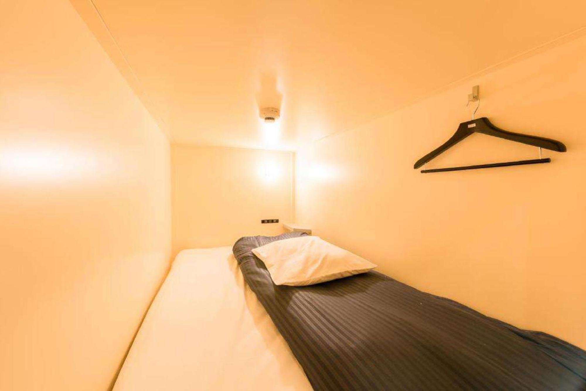 &And Hostel Kuramae West Токио Экстерьер фото